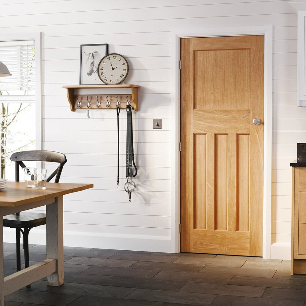 DX30 1930's Style Oak Veneer Internal Door