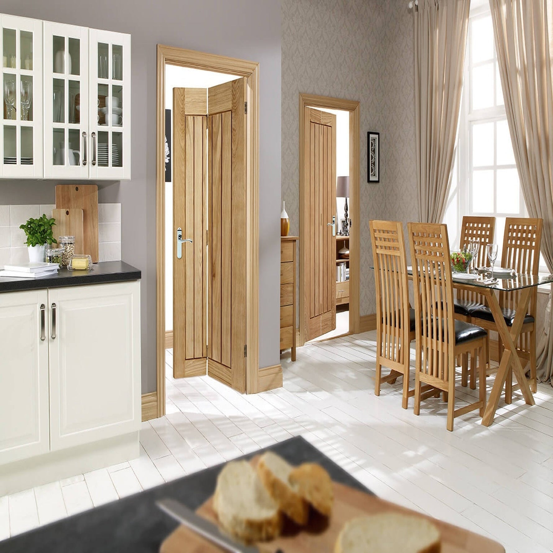 Mexicano Oak Bi-Fold Door - Lifestyle Image 1