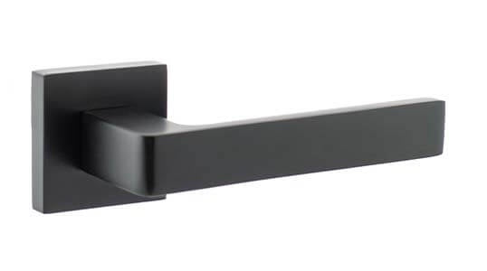 Montana Lever On Square Rose