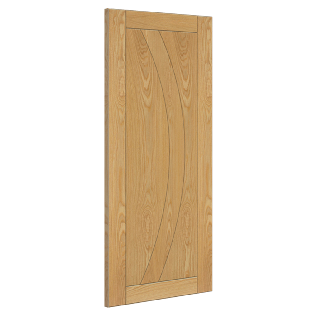 Product oak Ravello solid internal door shown angled