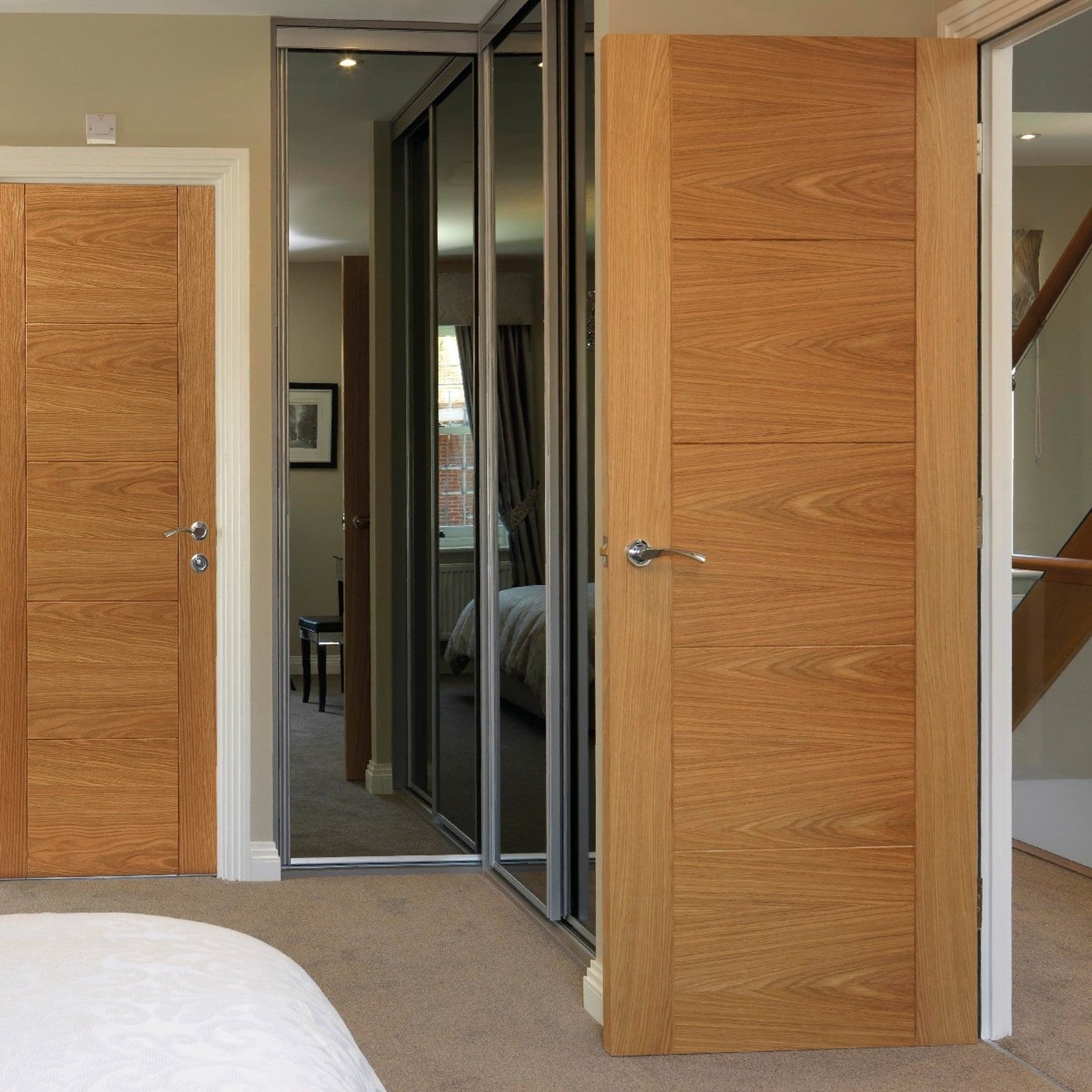 Tigris Prefinished Oak Internal Door - Lifestyle Image 2