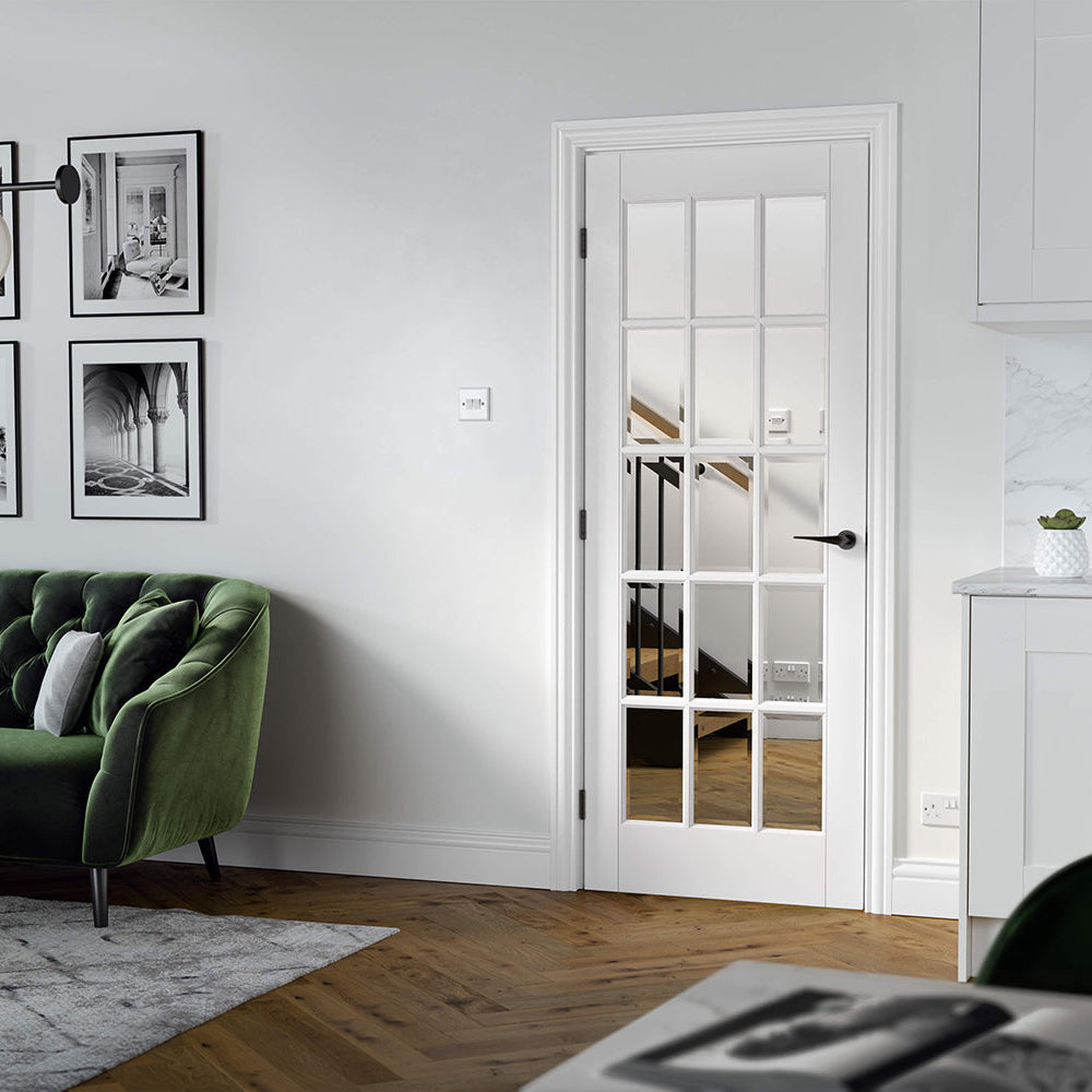 SA Clear Glazed 15L White Primed Internal Door
